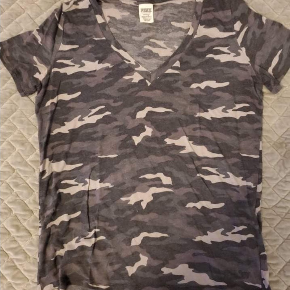 Victoria's Secret PINK
Tee